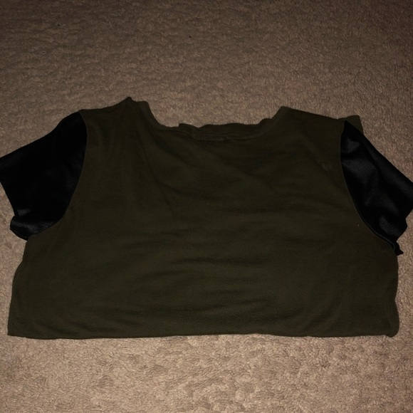 F21 Pocket Tee - Picture 2 of 3